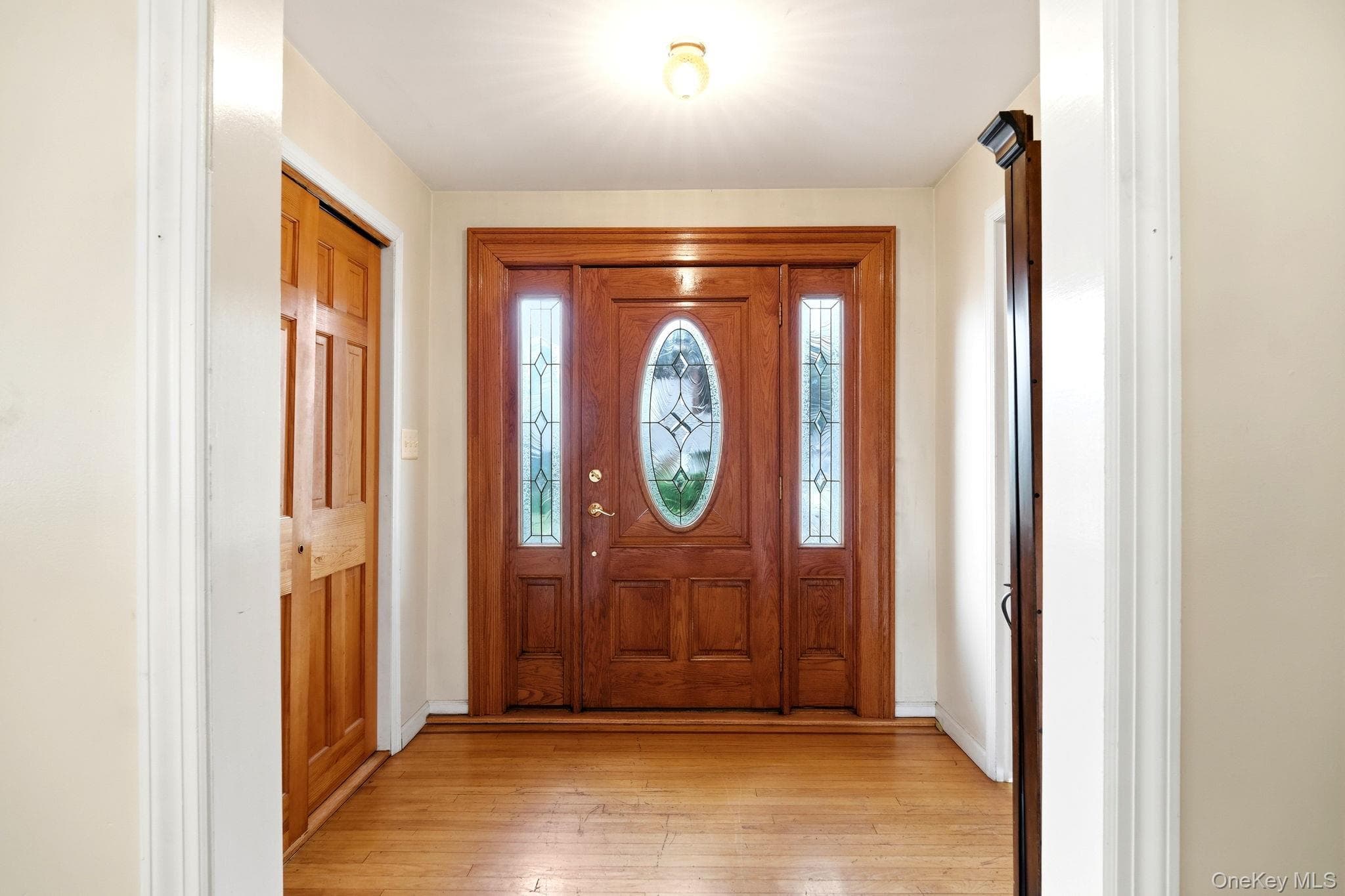 105 N Corona Avenue thumbnail 6