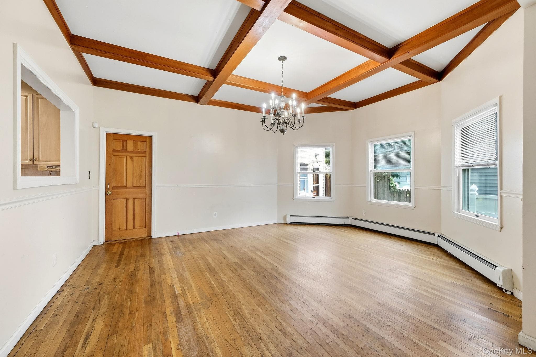 105 N Corona Avenue thumbnail 16