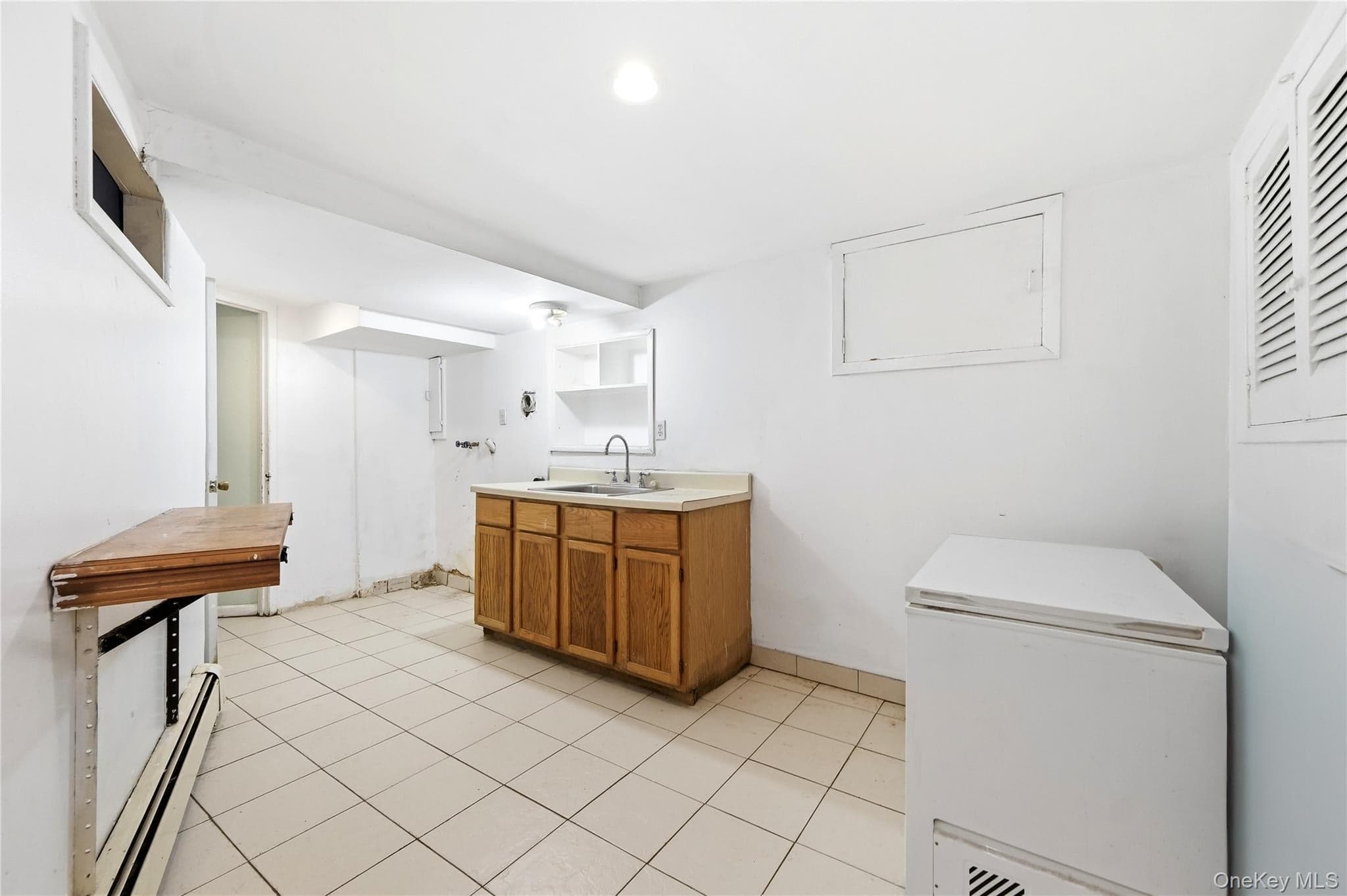 105 N Corona Avenue thumbnail 38