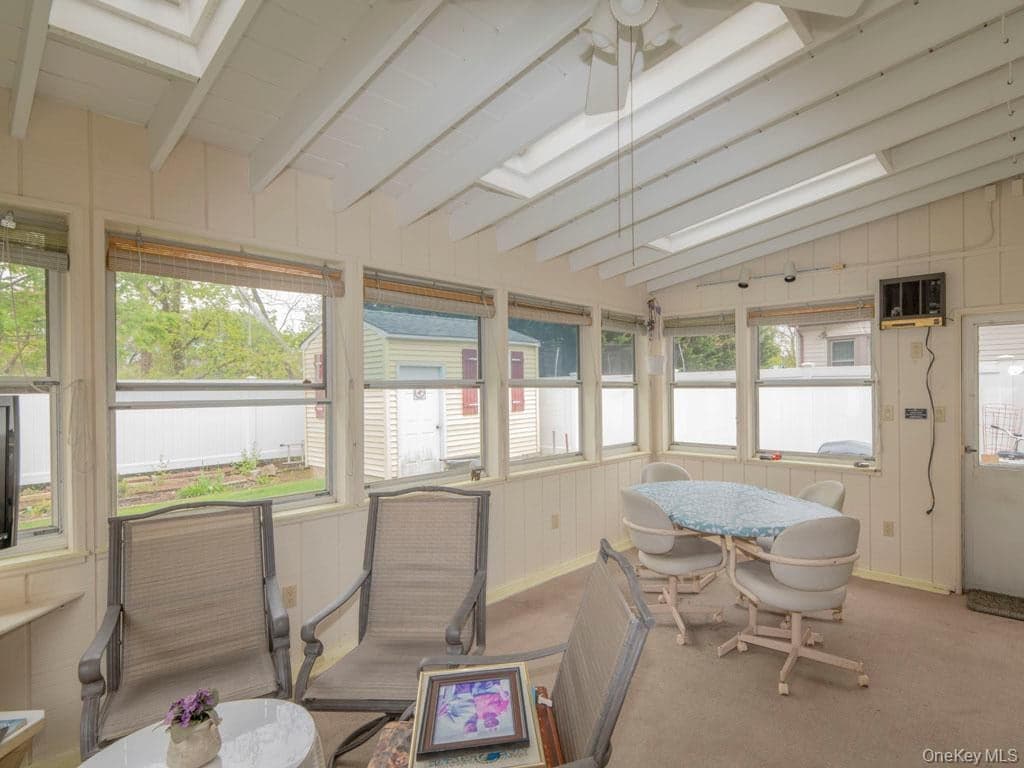2080 Seamans Neck Road thumbnail 9