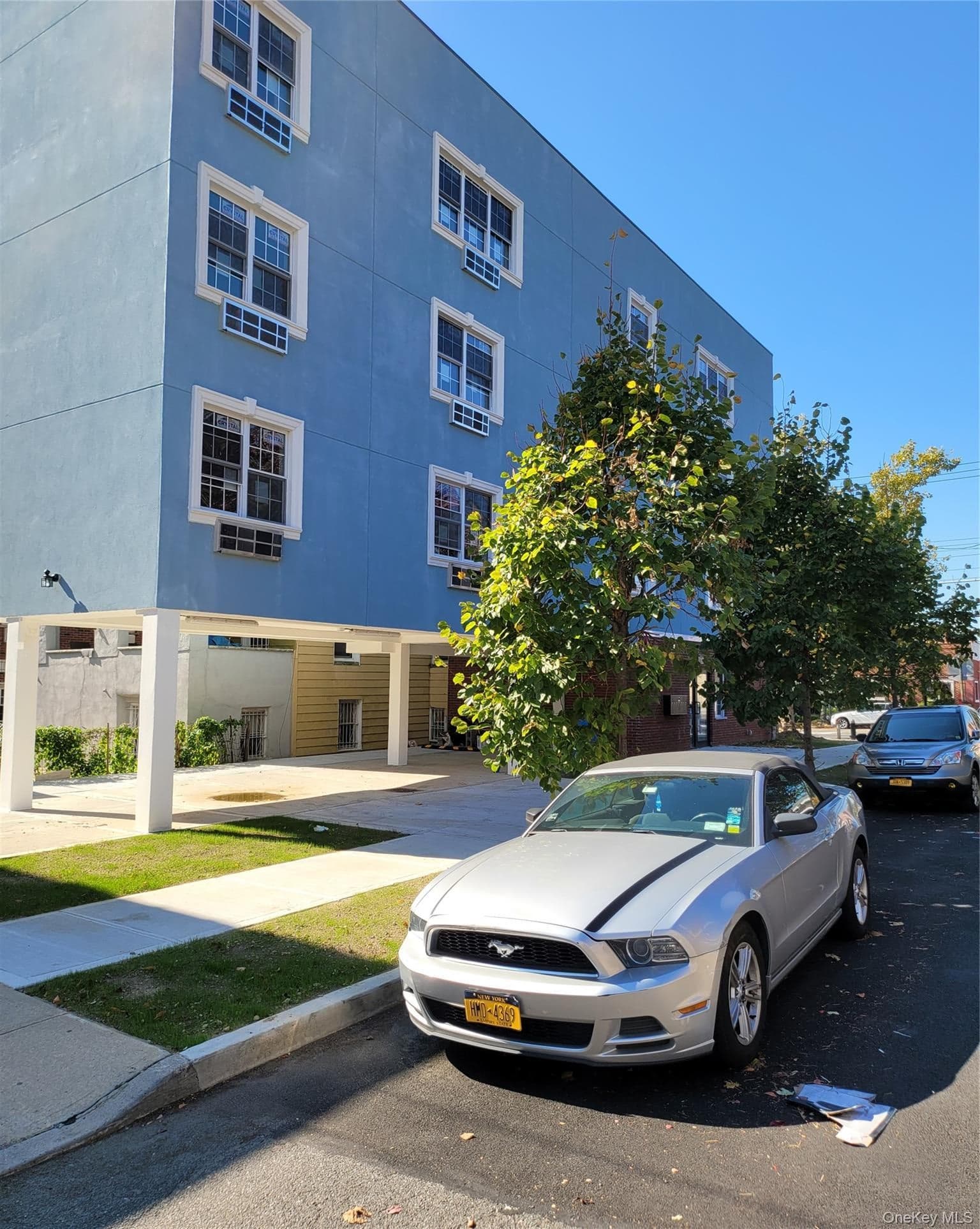 3550 Laconia Avenue thumbnail 3