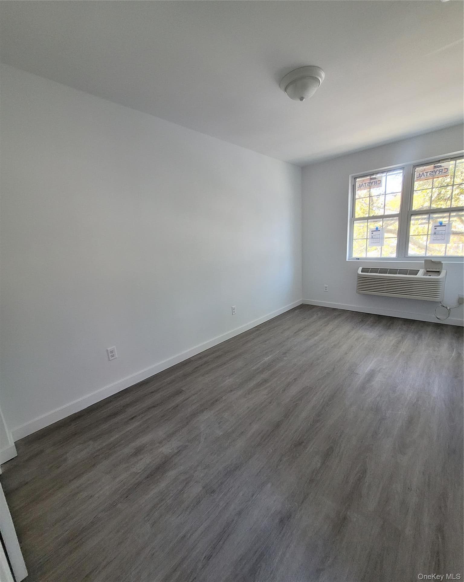 3550 Laconia Avenue thumbnail 12