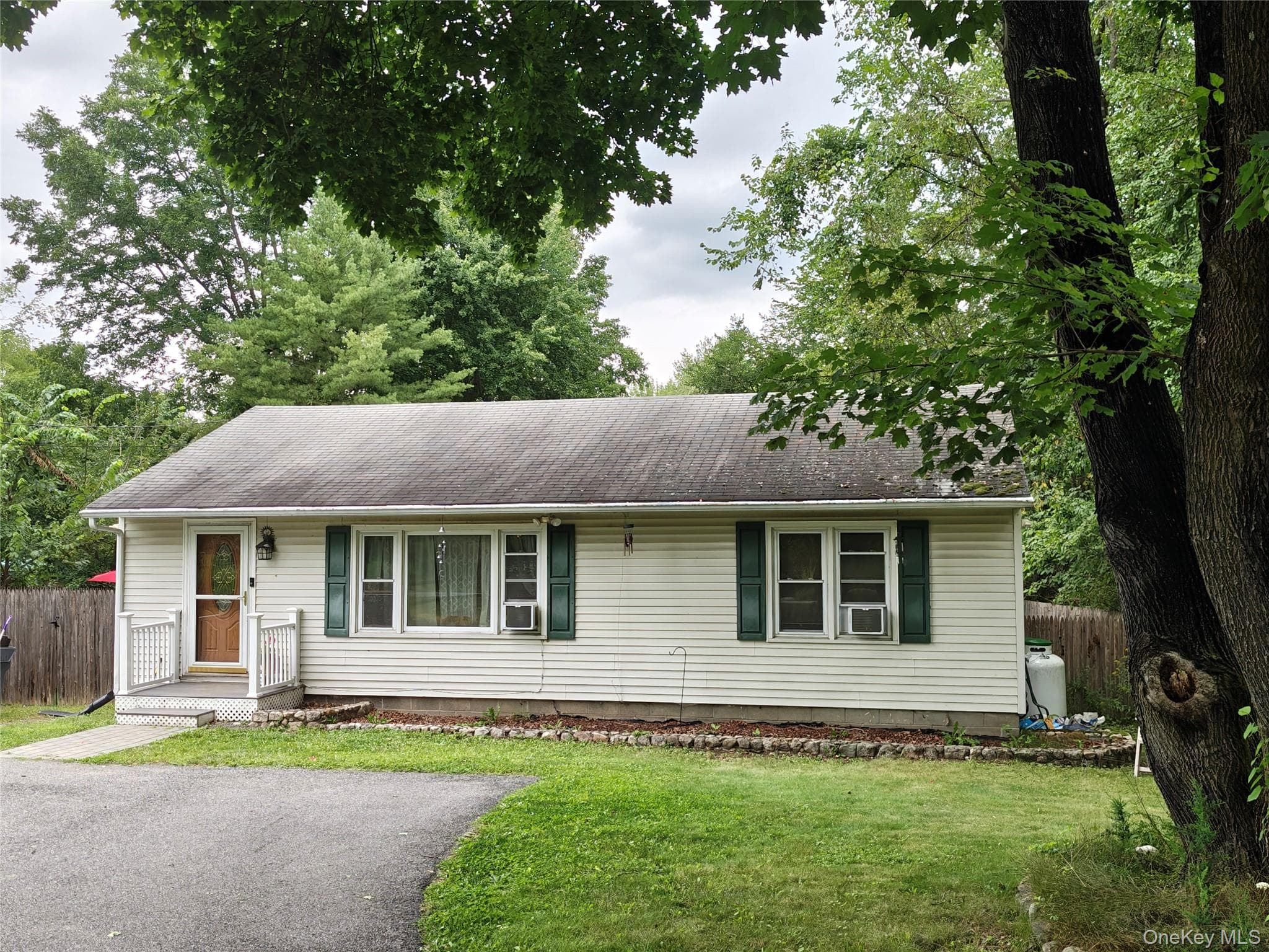 2220 Bruynswick Road photo 1