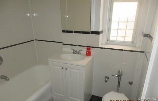 2081 Cruger Avenue Unit: 4 O thumbnail 9