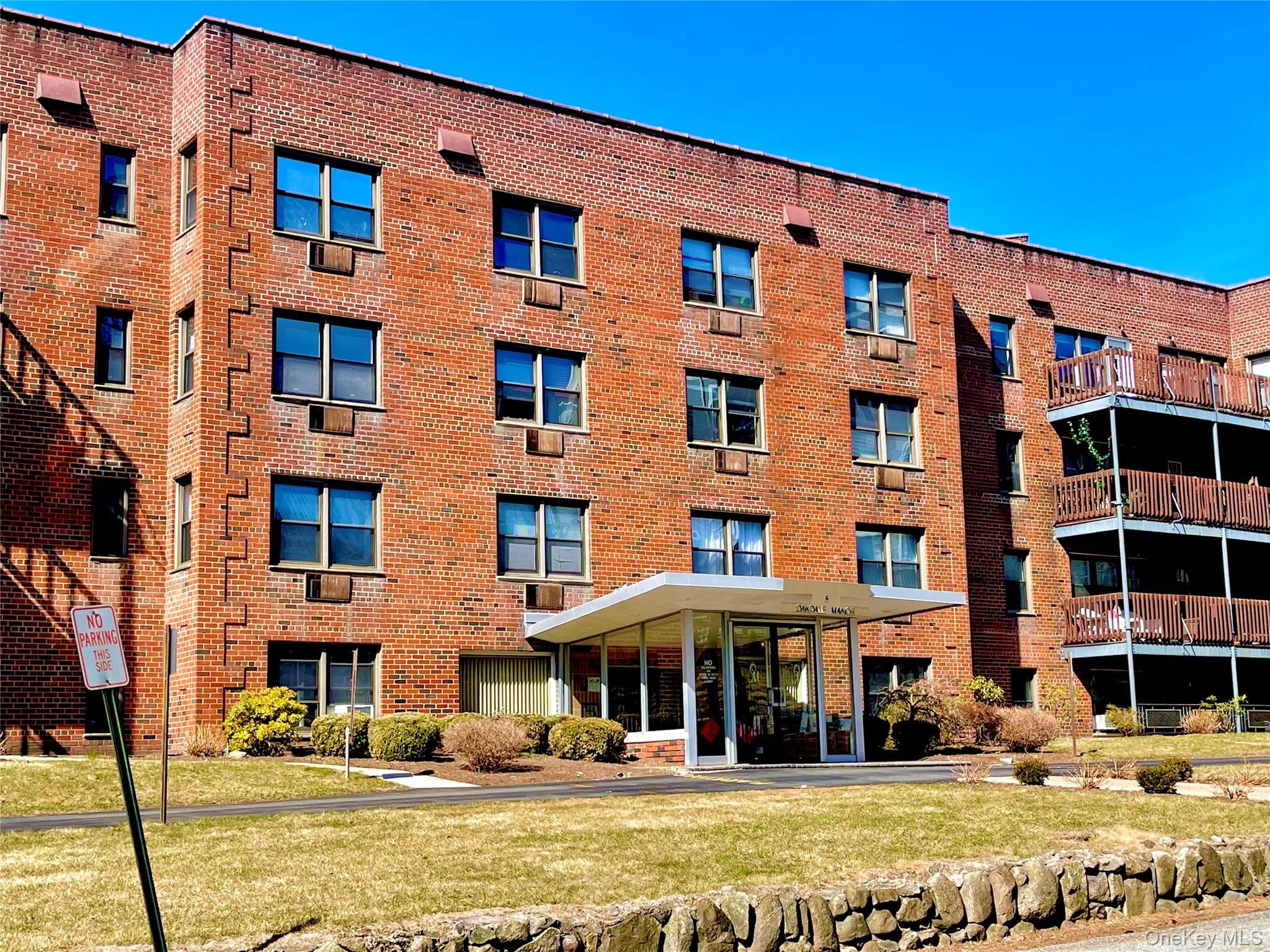 5 Oakdale Manor Unit: B18 thumbnail 3