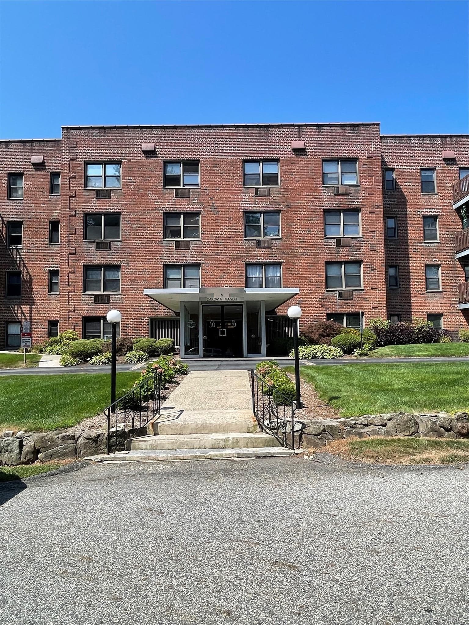 5 Oakdale Manor Unit: B18 thumbnail 27
