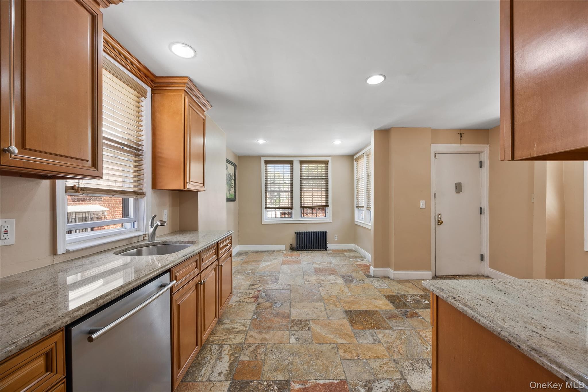 2328 Williamsbridge Road thumbnail 14