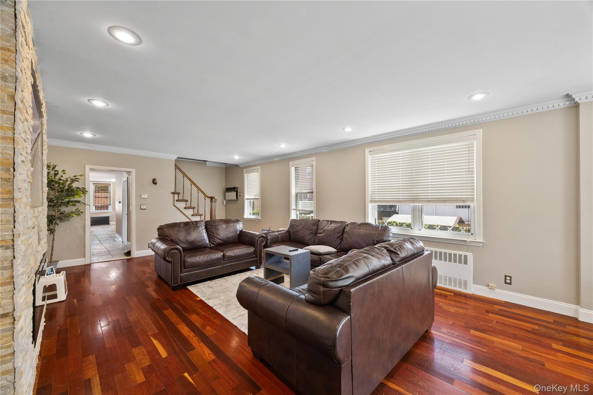 2328 Williamsbridge Road thumbnail 9