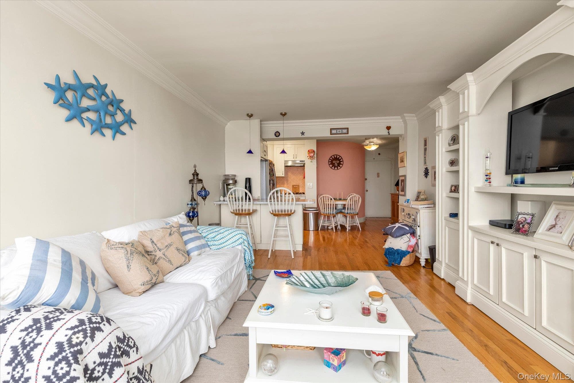 1 E Broadway Unit: 6A thumbnail 2