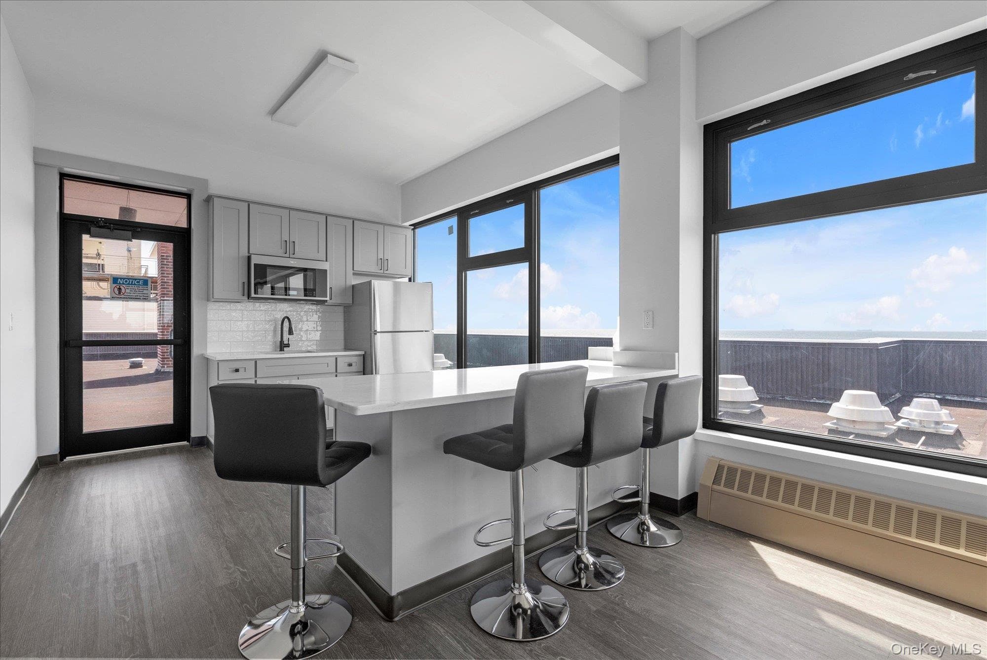 1 E Broadway Unit: 6A thumbnail 18