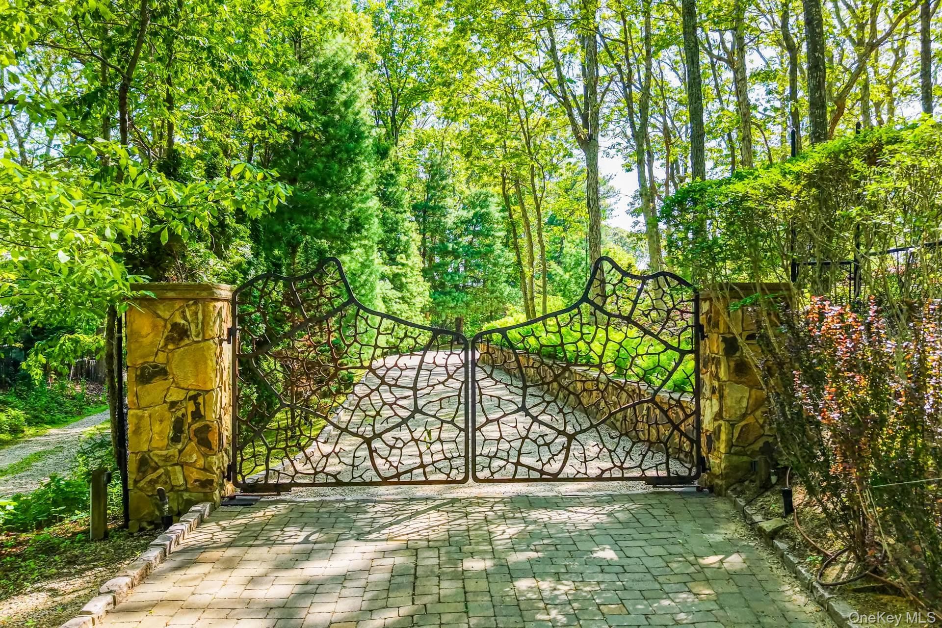 1350 W Cove Road thumbnail 2