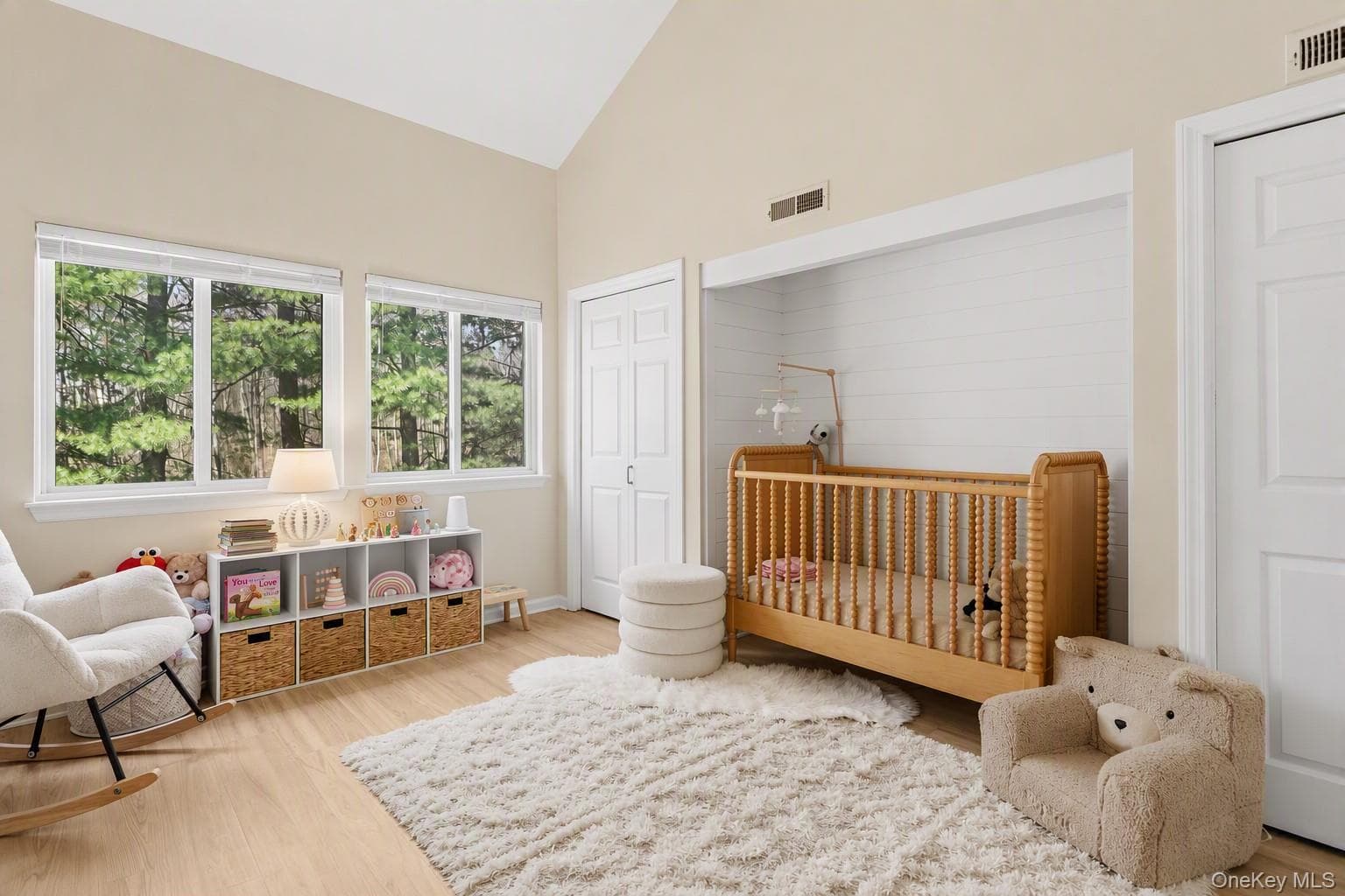 230 Lakeside Drive thumbnail 9