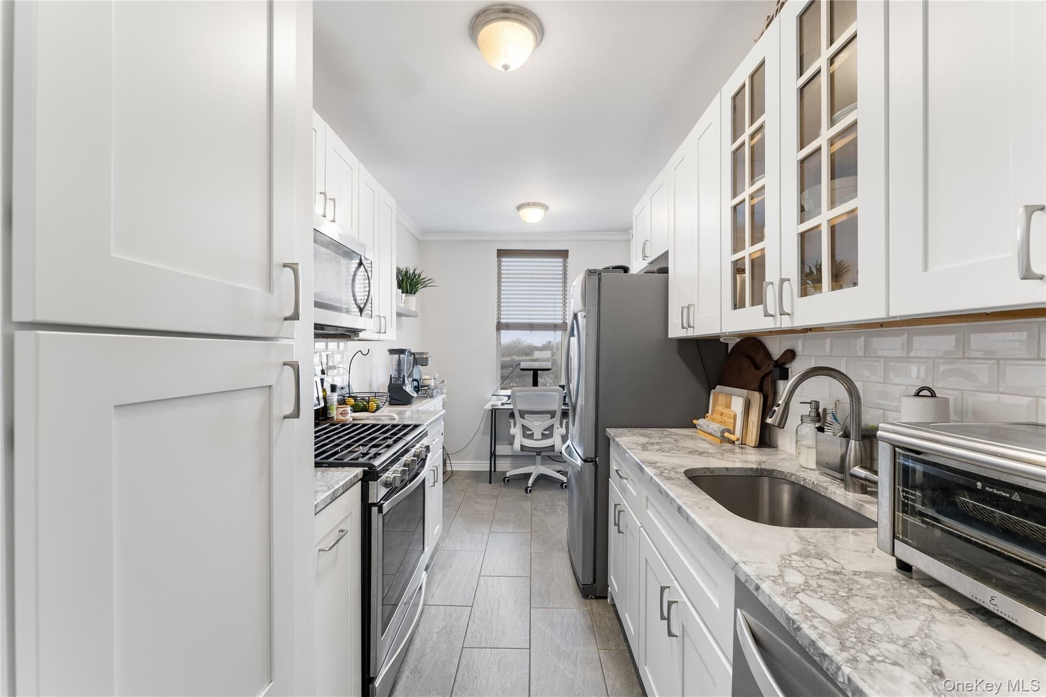 472 Gramatan Avenue Unit: Bldg 6, Unit BB4 thumbnail 4