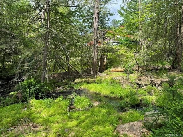 6 Beaver Brook Road thumbnail 5