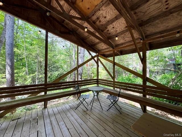 6 Beaver Brook Road thumbnail 14