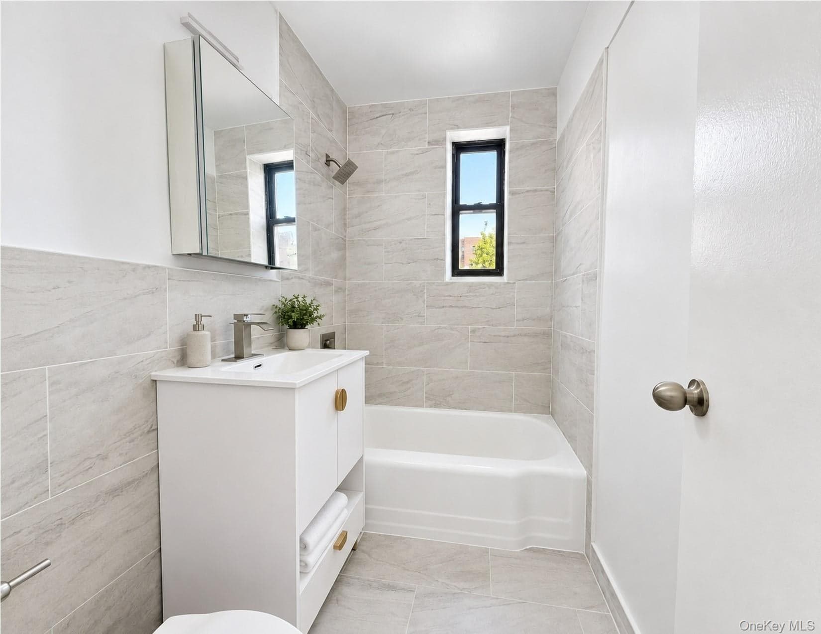 10-40 Neilson Street Unit: 4L thumbnail 5