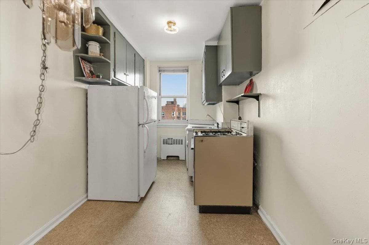 80 Knolls Crescent Unit: 6B thumbnail 5