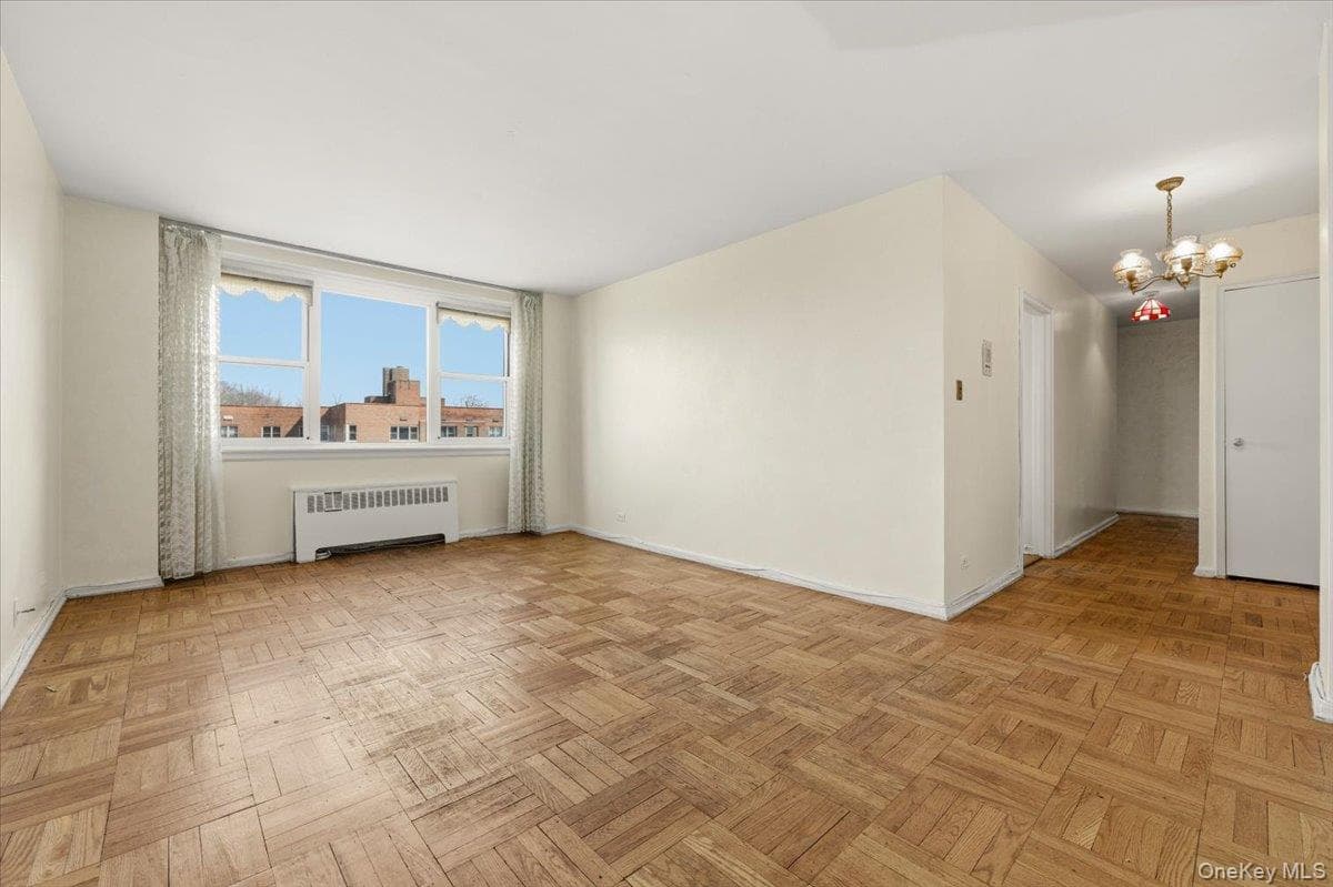 80 Knolls Crescent Unit: 6B thumbnail 2