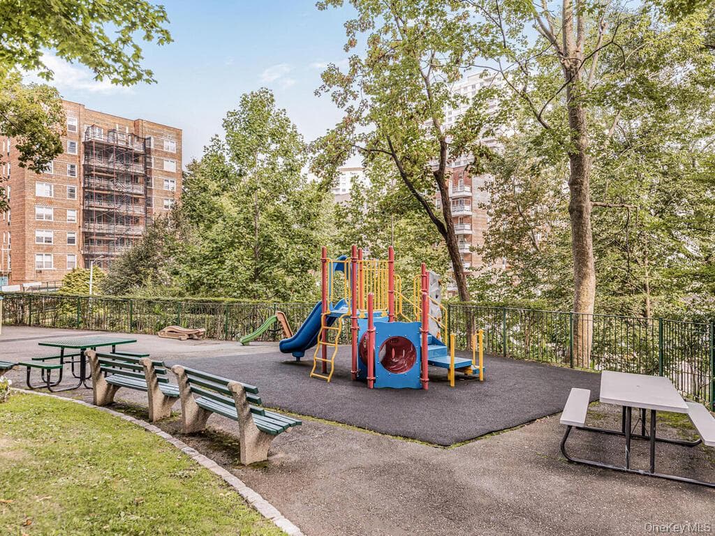80 Knolls Crescent Unit: 6B thumbnail 26