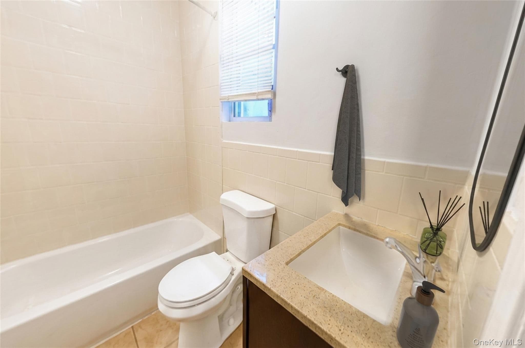 994 Mclean Avenue thumbnail 17