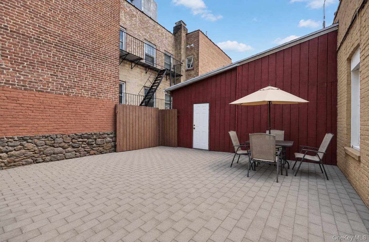 994 Mclean Avenue thumbnail 18