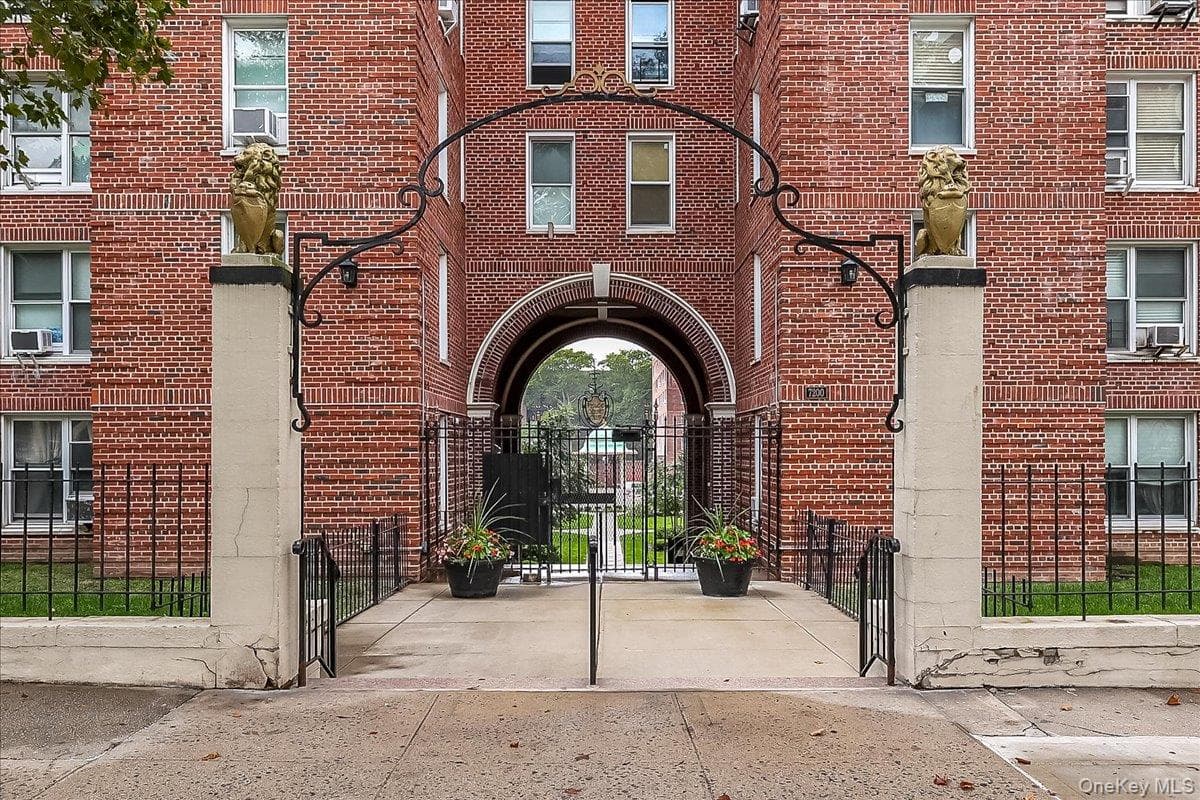 181 73rd Street Unit: 446 thumbnail 13