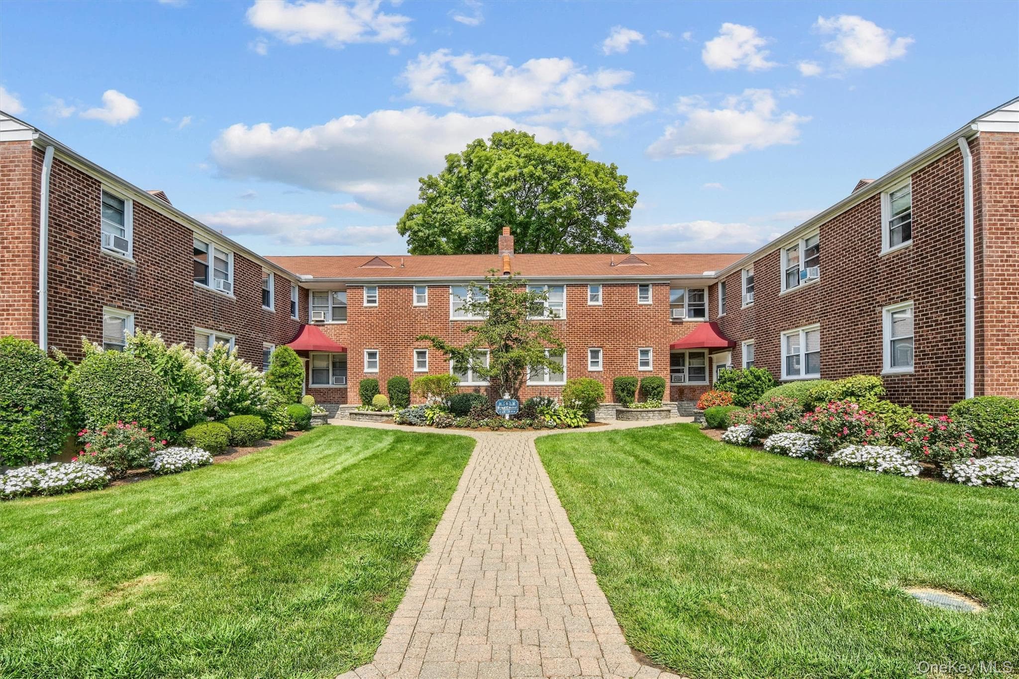6 Bryant Crescent Unit: 1H, White Plains