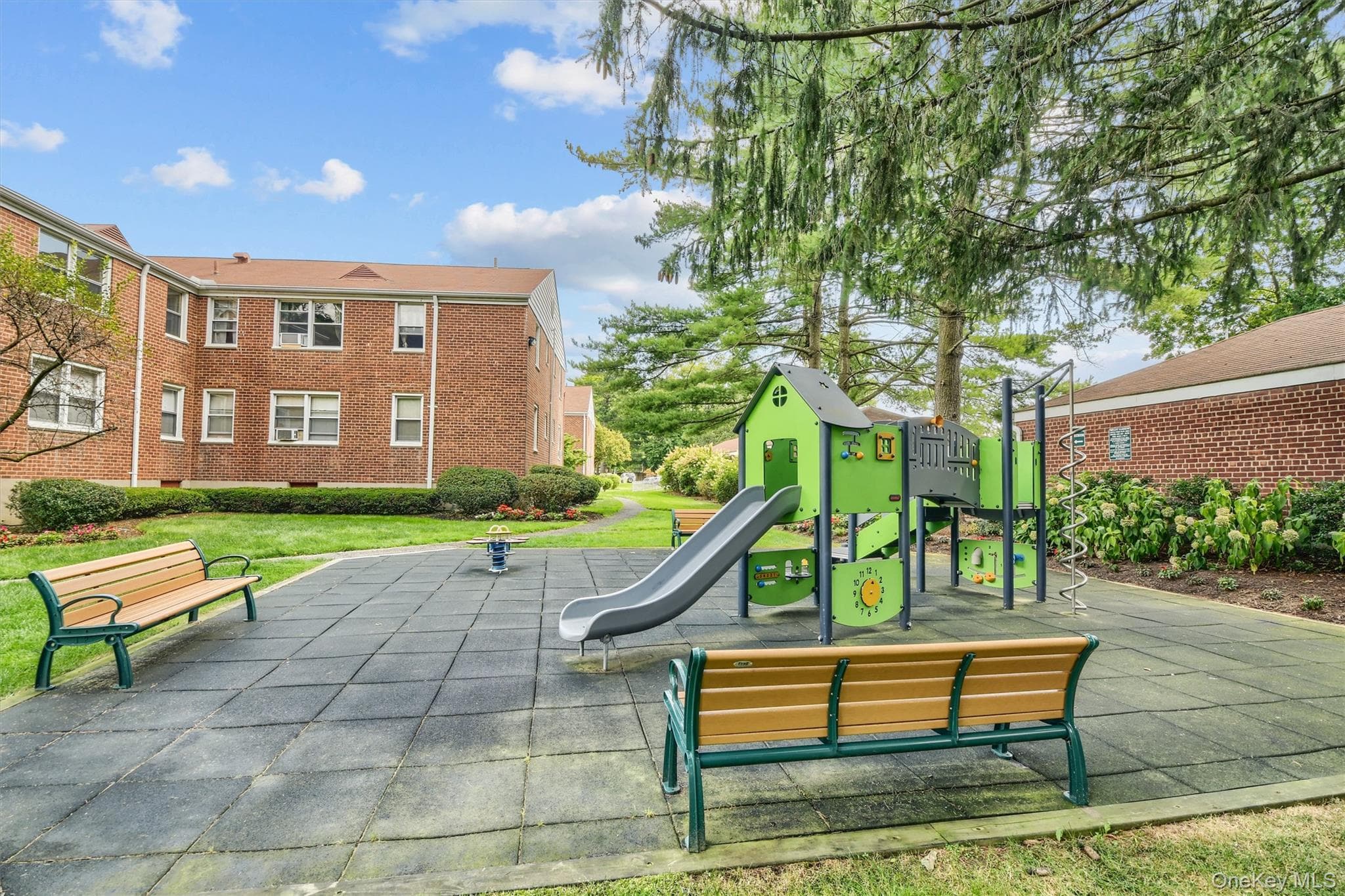 6 Bryant Crescent Unit: 1H thumbnail 11