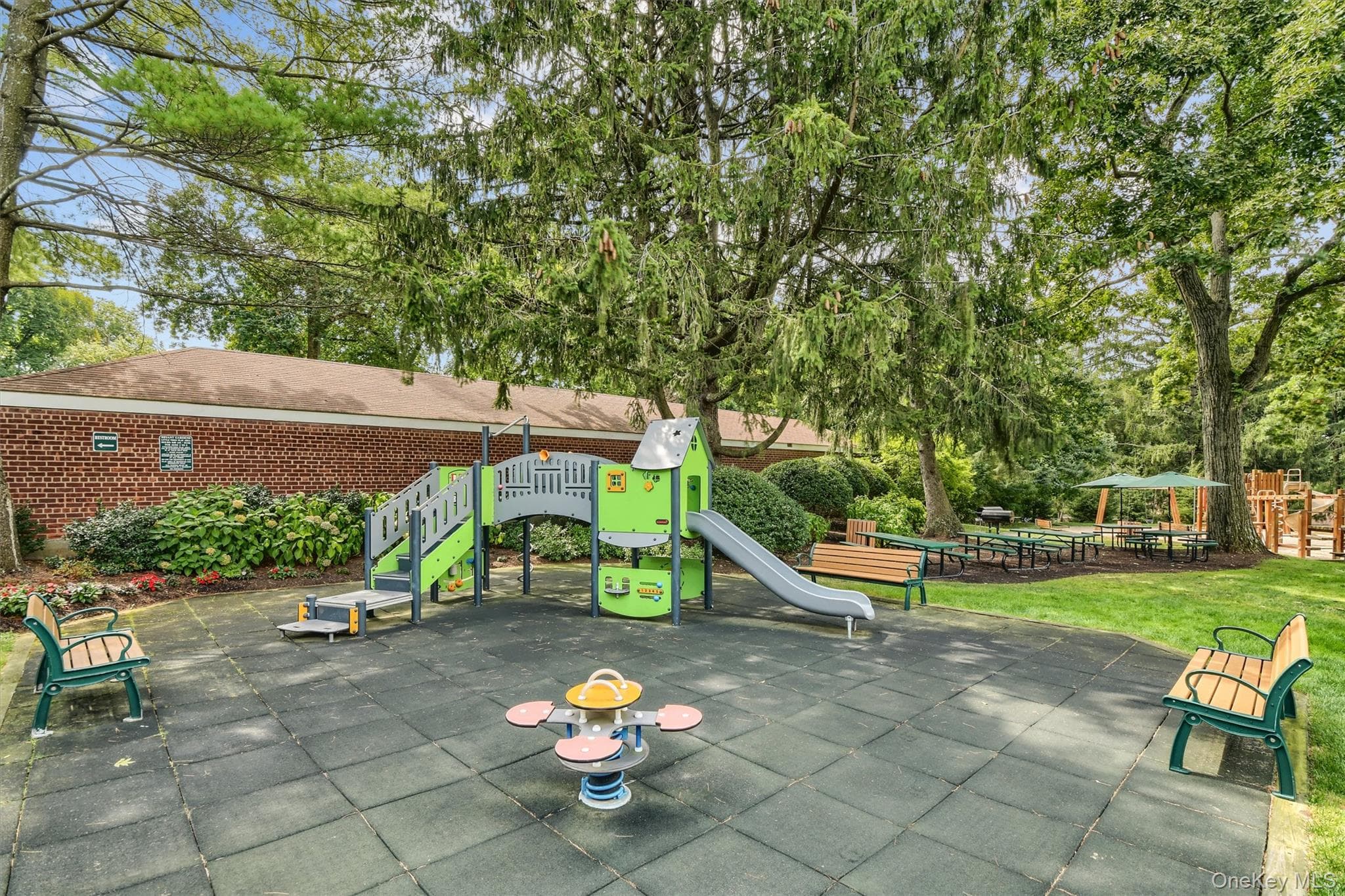 6 Bryant Crescent Unit: 1H thumbnail 12
