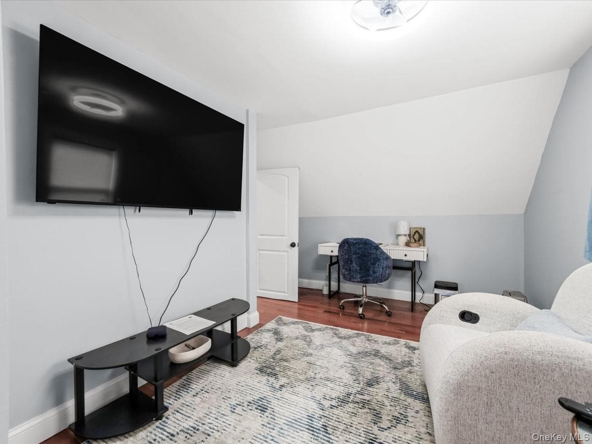 596 Terrace Place thumbnail 14