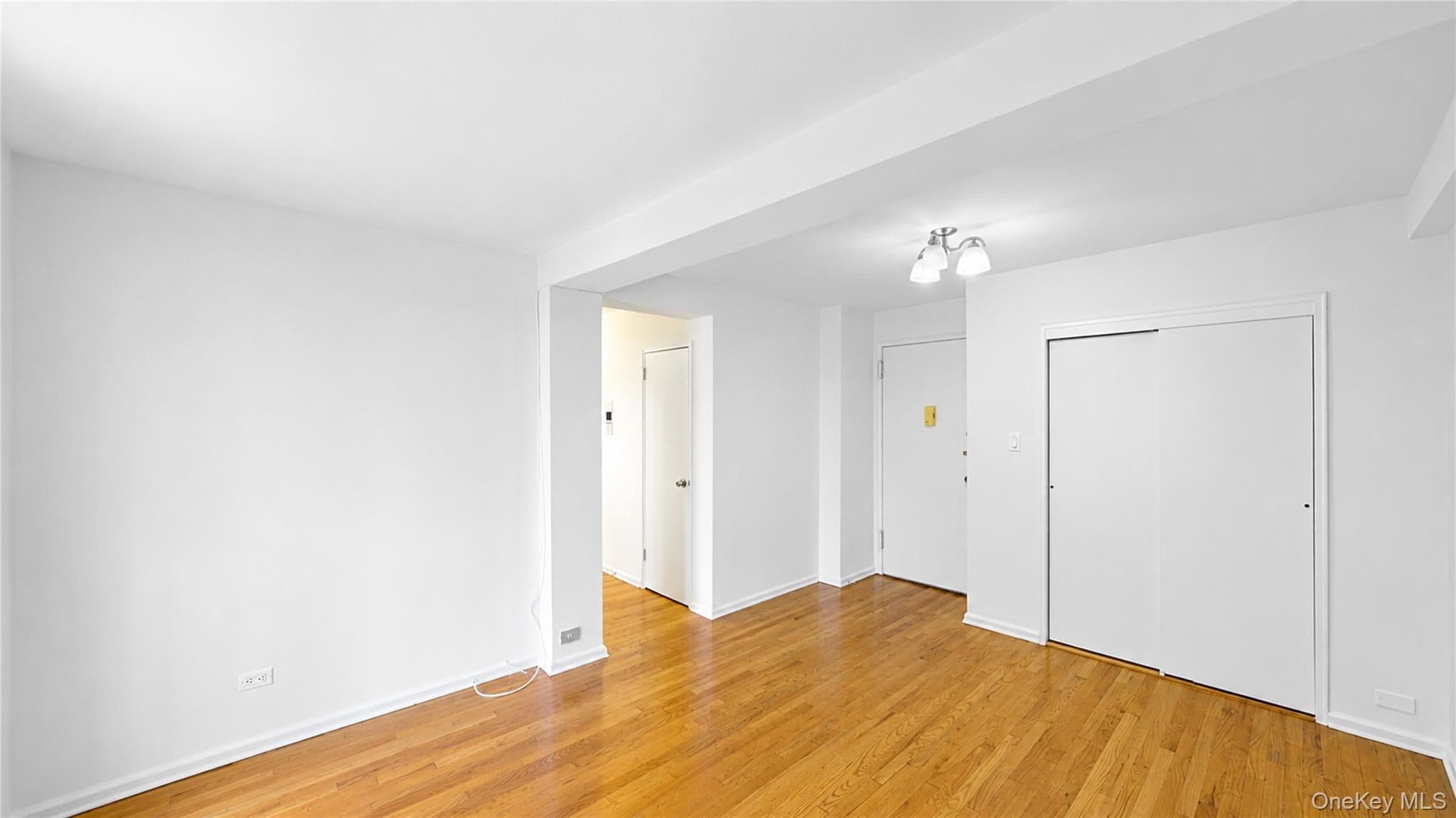 60-11 Broadway Unit: 3L thumbnail 2