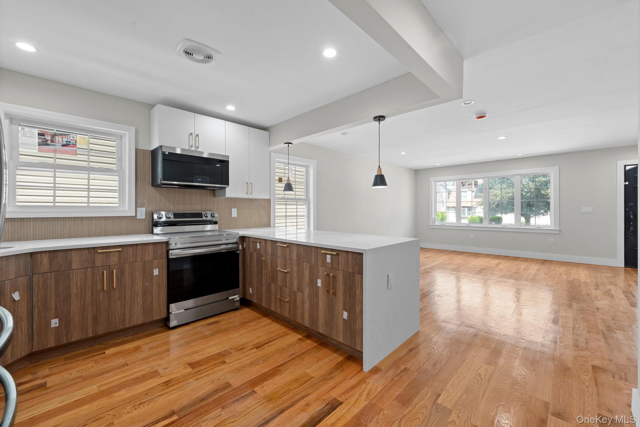 21950 143rd Avenue thumbnail 4