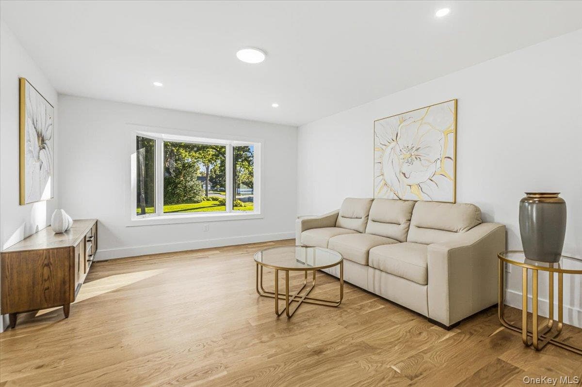 448 Coolidge Street thumbnail 8