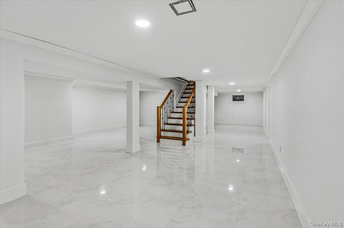 448 Coolidge Street thumbnail 38
