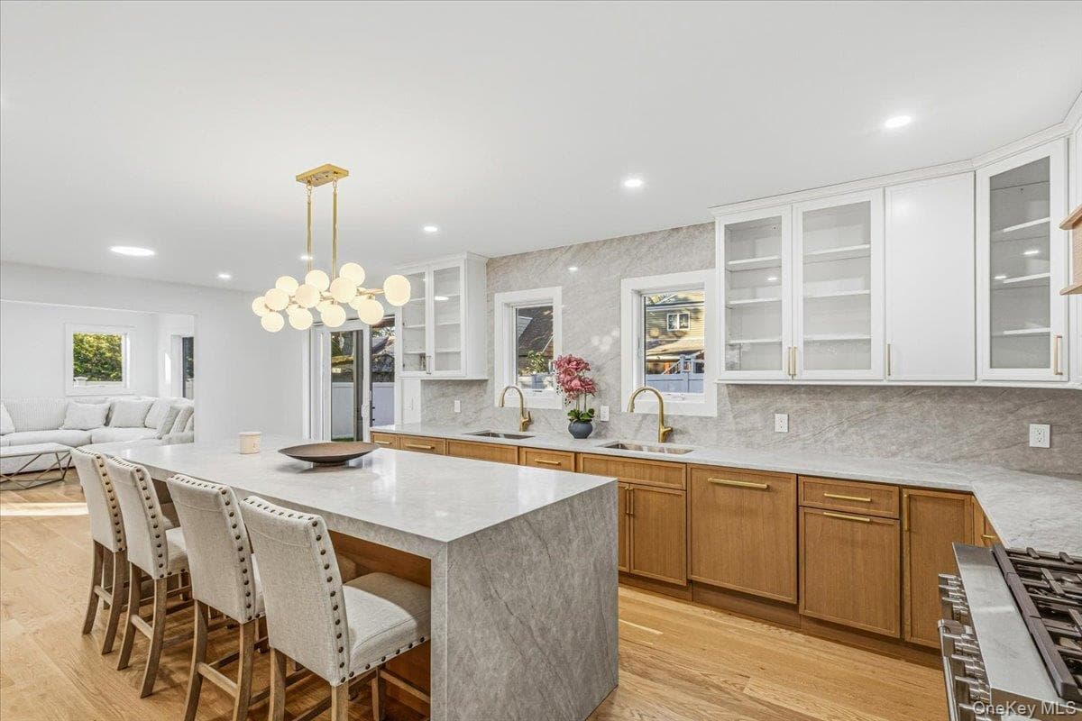 448 Coolidge Street thumbnail 16