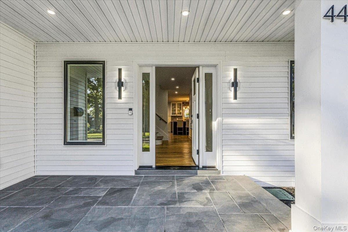 448 Coolidge Street thumbnail 4