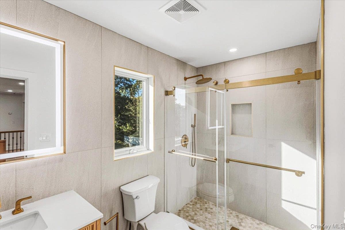 448 Coolidge Street thumbnail 24