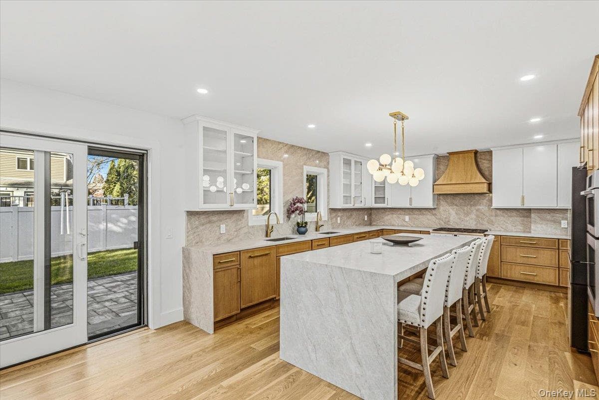 448 Coolidge Street thumbnail 12