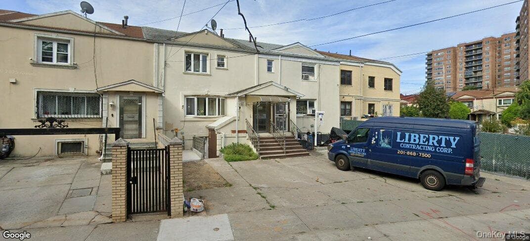 6258 Grand Central Parkway photo 1
