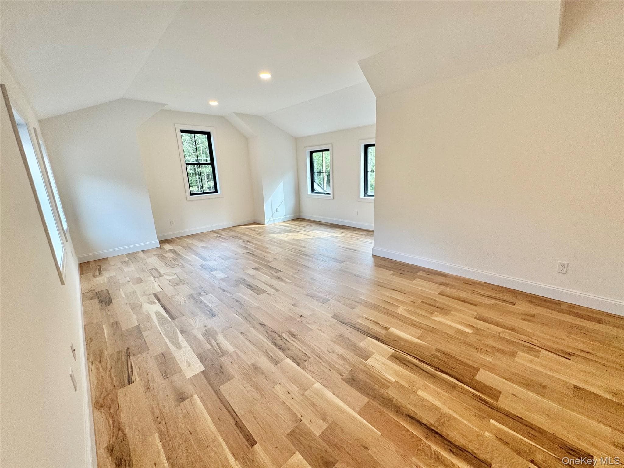 18 Dayton Avenue thumbnail 32