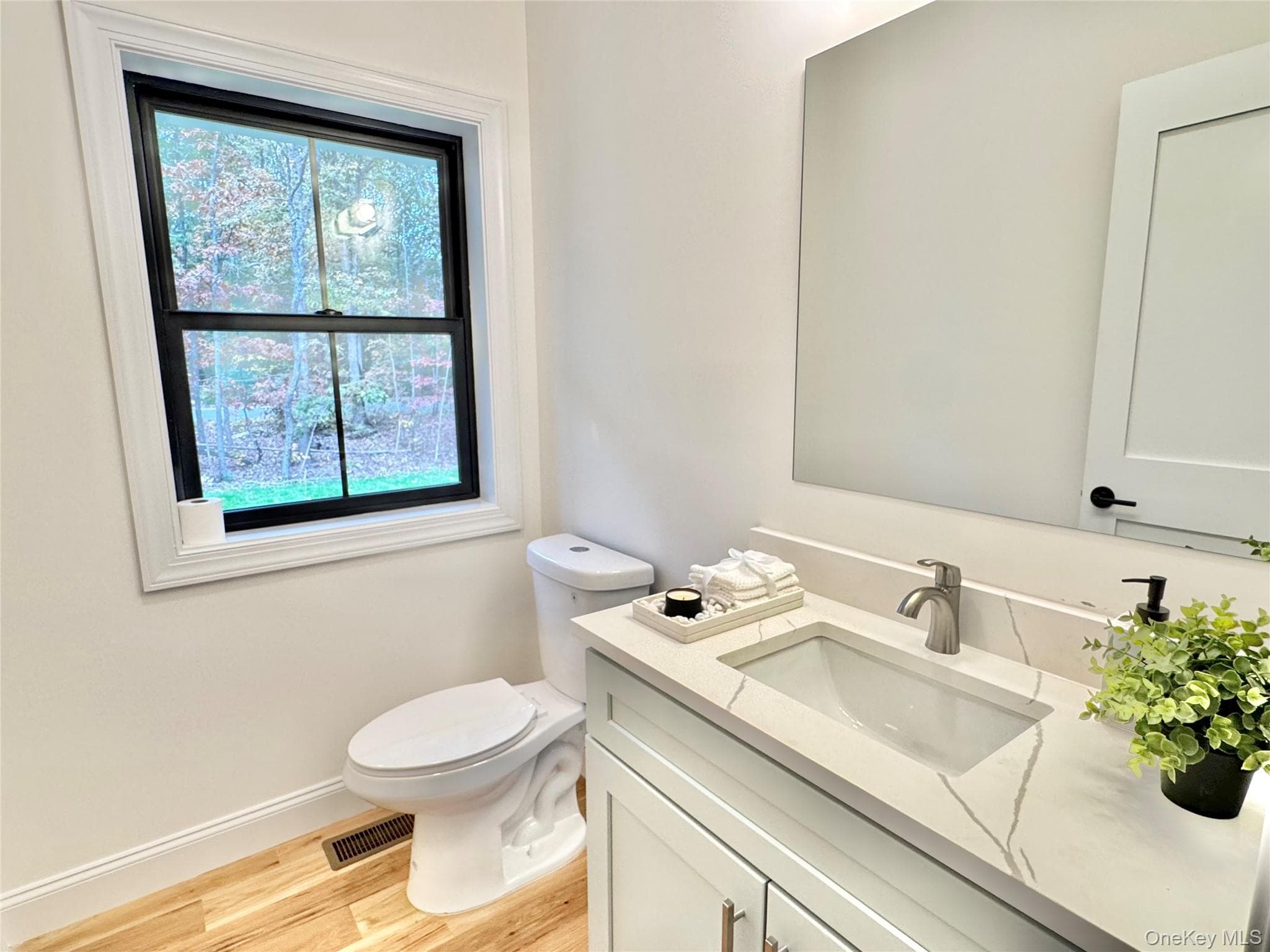 18 Dayton Avenue thumbnail 18