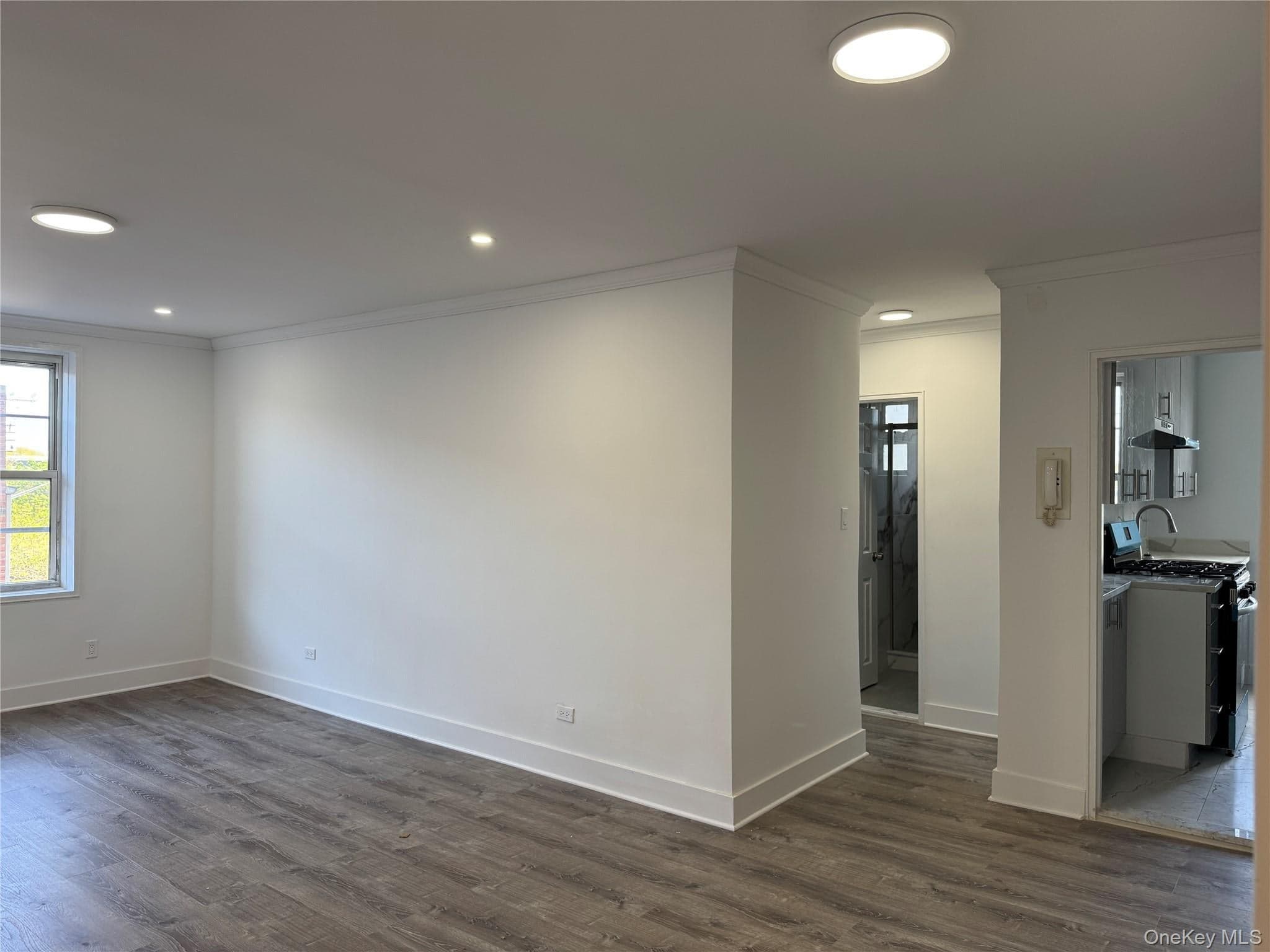 222-89 Braddock Avenue Unit: 3-E thumbnail 3