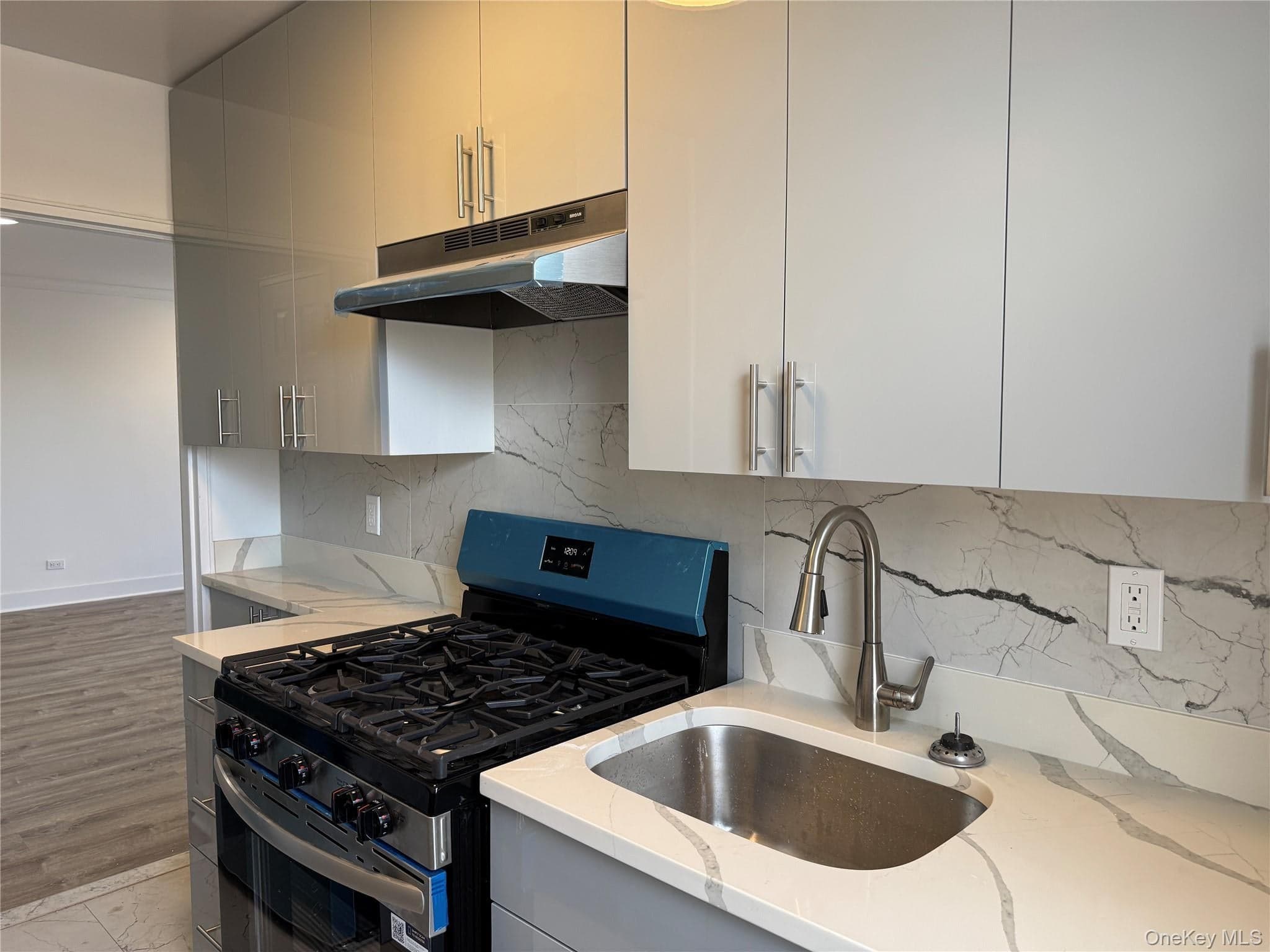222-89 Braddock Avenue Unit: 3-E thumbnail 6
