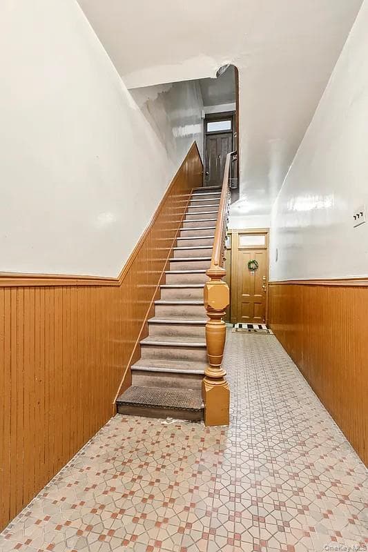 10-47 47th Avenue thumbnail 3