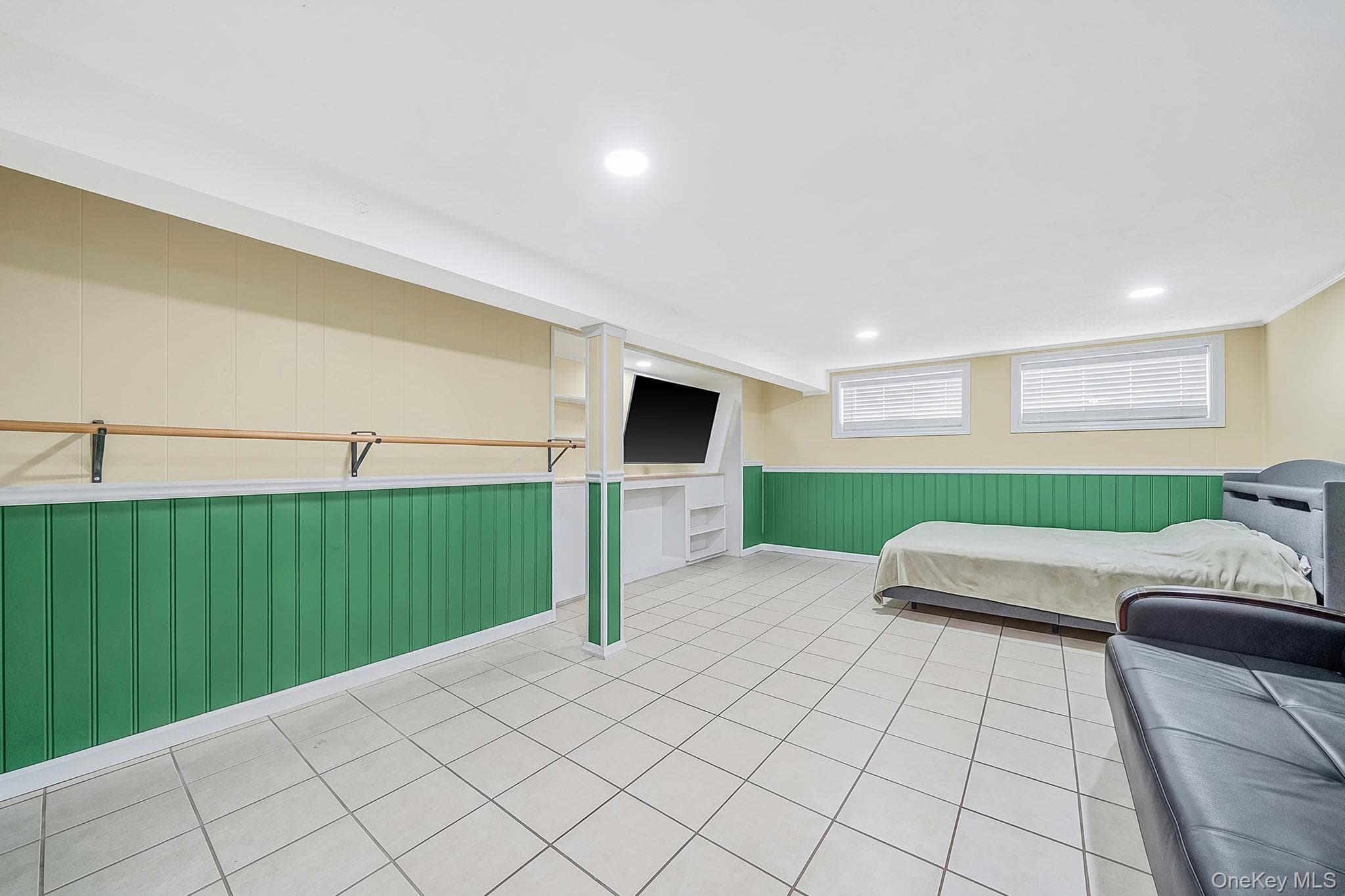 95 Colonial Drive thumbnail 28