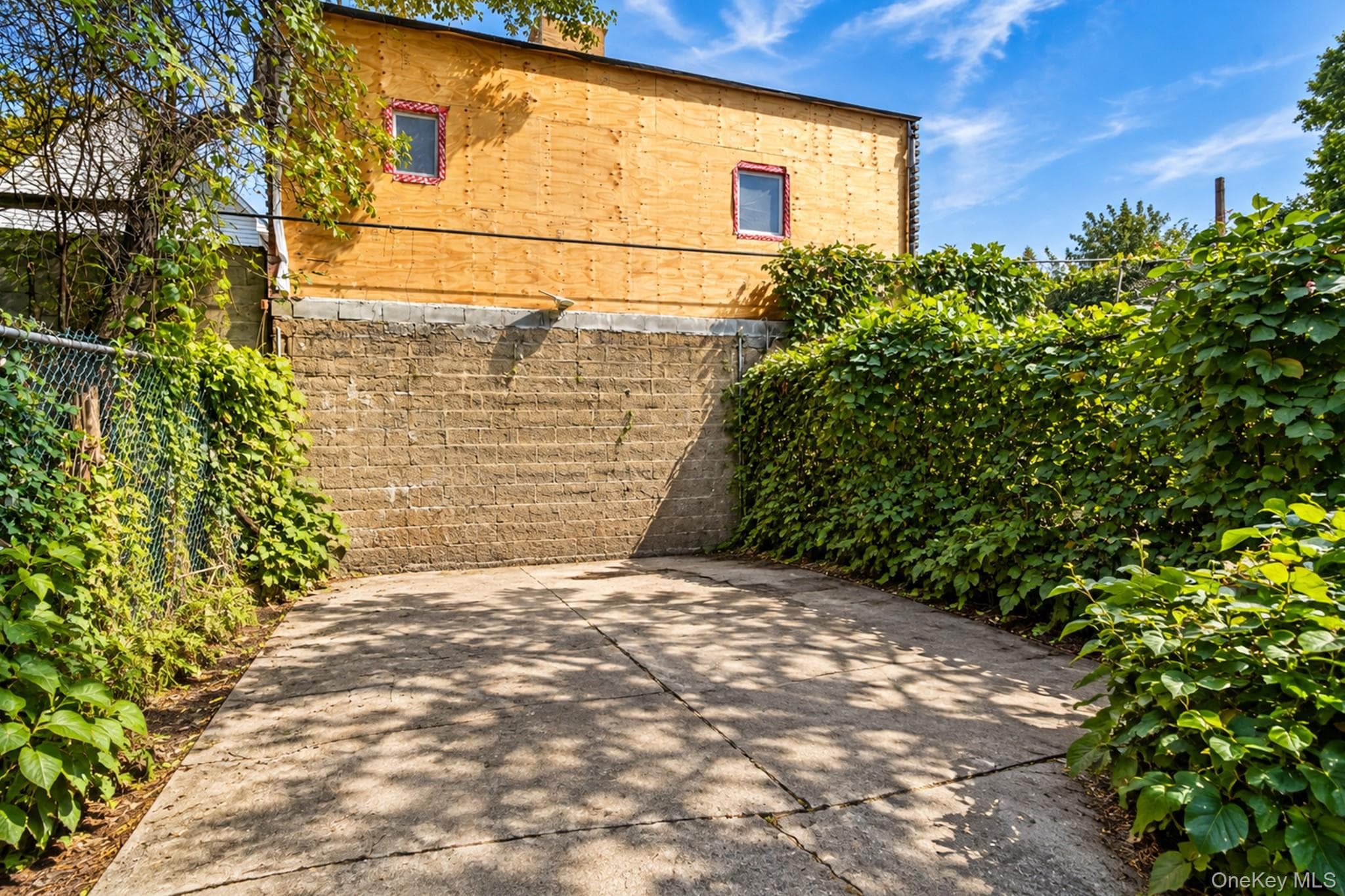121 Montauk Avenue thumbnail 24