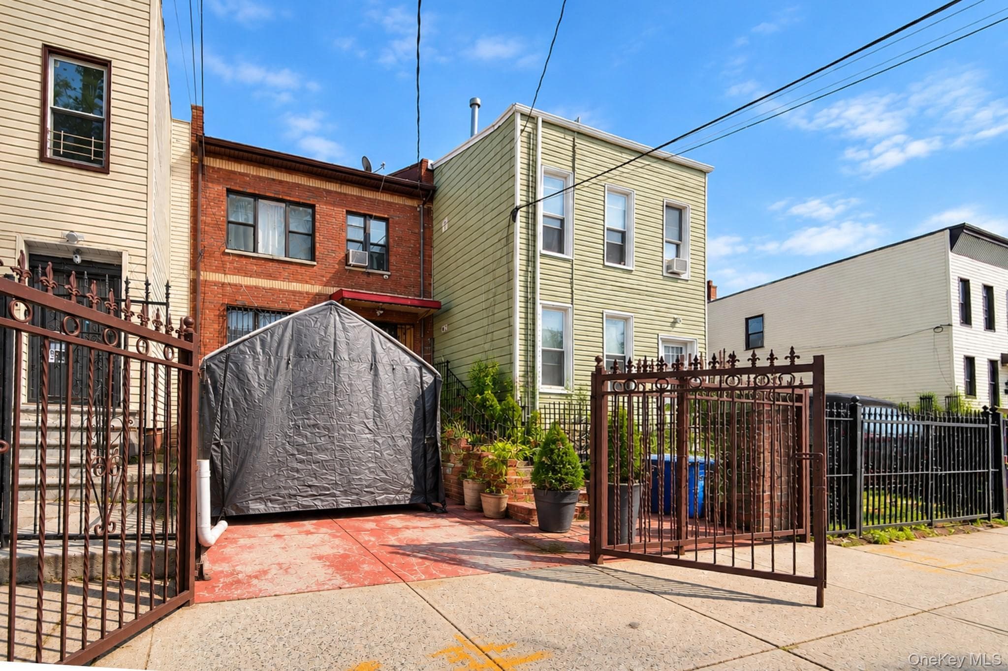121 Montauk Avenue thumbnail 3