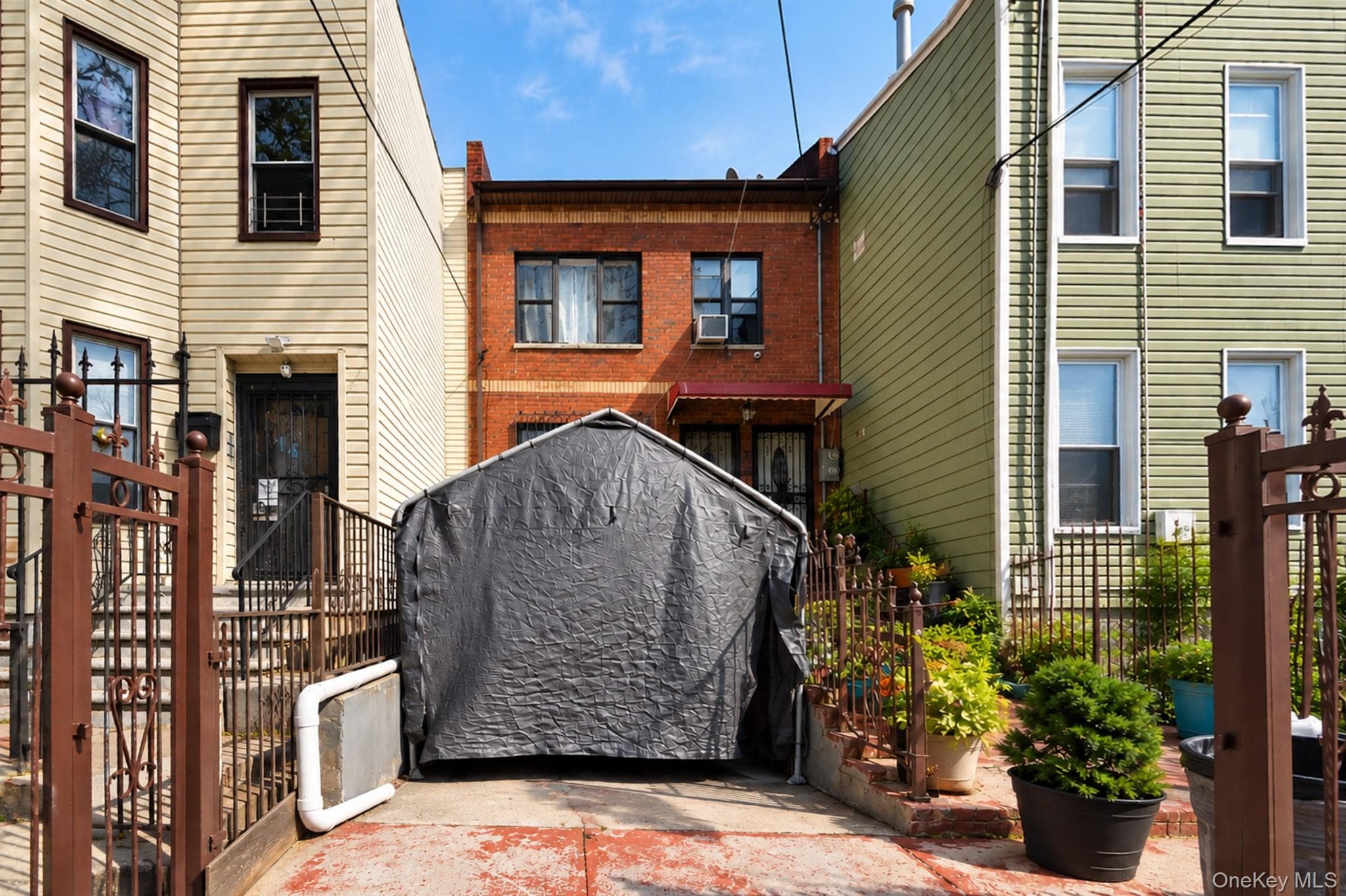 121 Montauk Avenue thumbnail 2