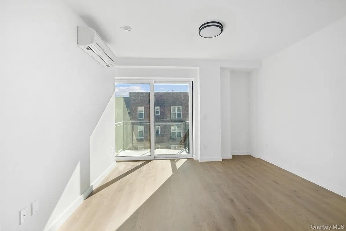 618 Avenue H Unit: 7G thumbnail 2
