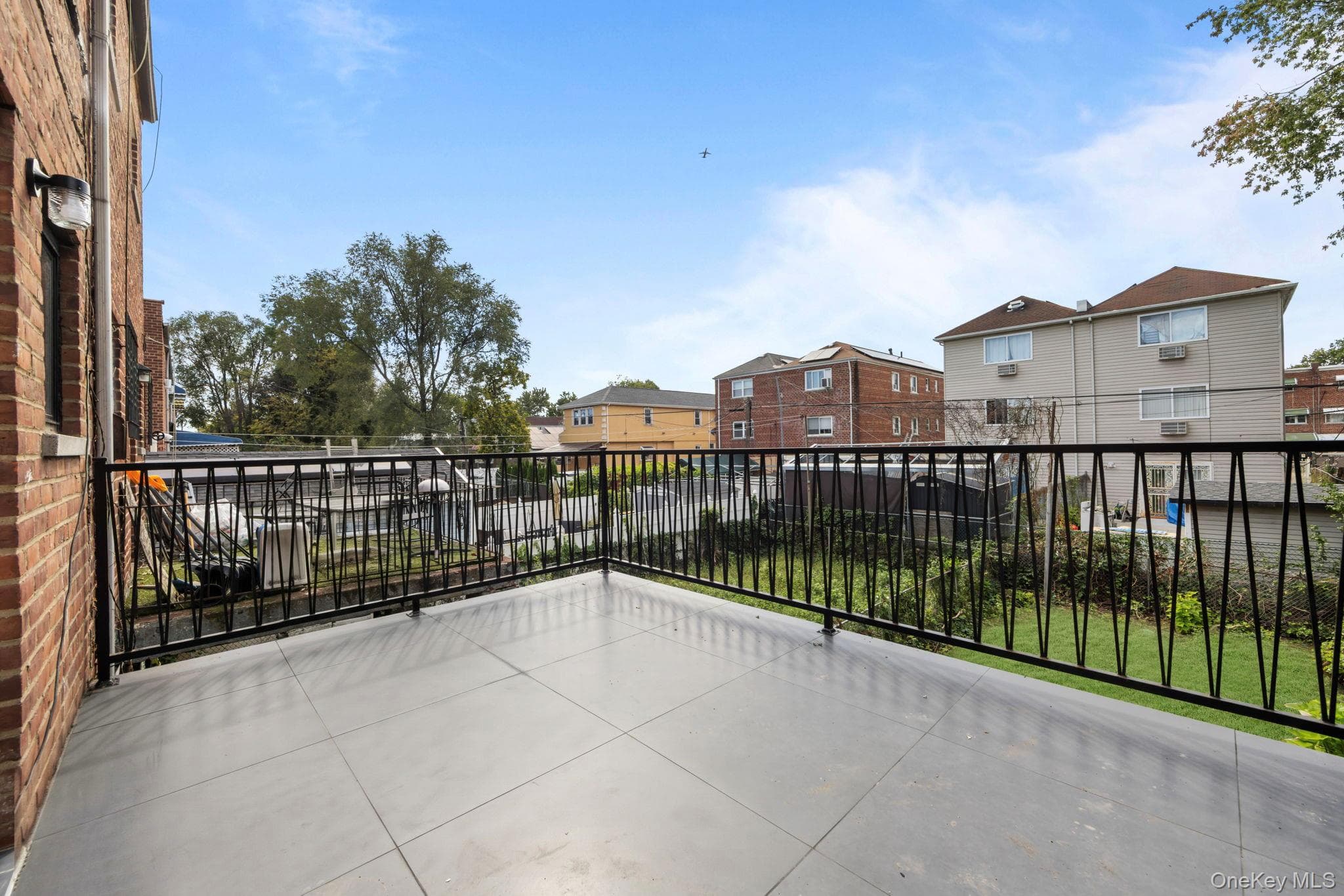 443 Effingham Avenue thumbnail 22
